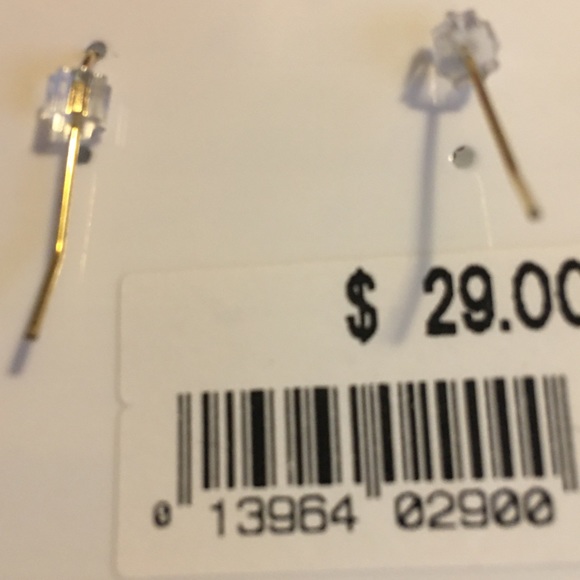 Allison Reed ~ Earrings - Picture 3 of 3